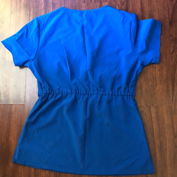 Scrub Top - Picture 4 of 5